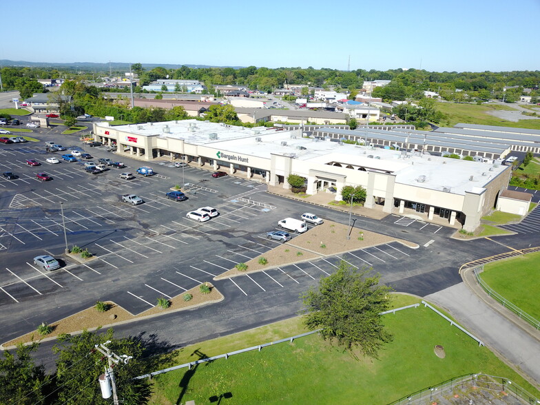 Primary Photo Of 500 W Main St, Hendersonville Unknown For Lease