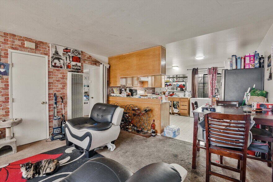 More Photos Of 1927 82nd Ave, Oakland Apartments For Sale