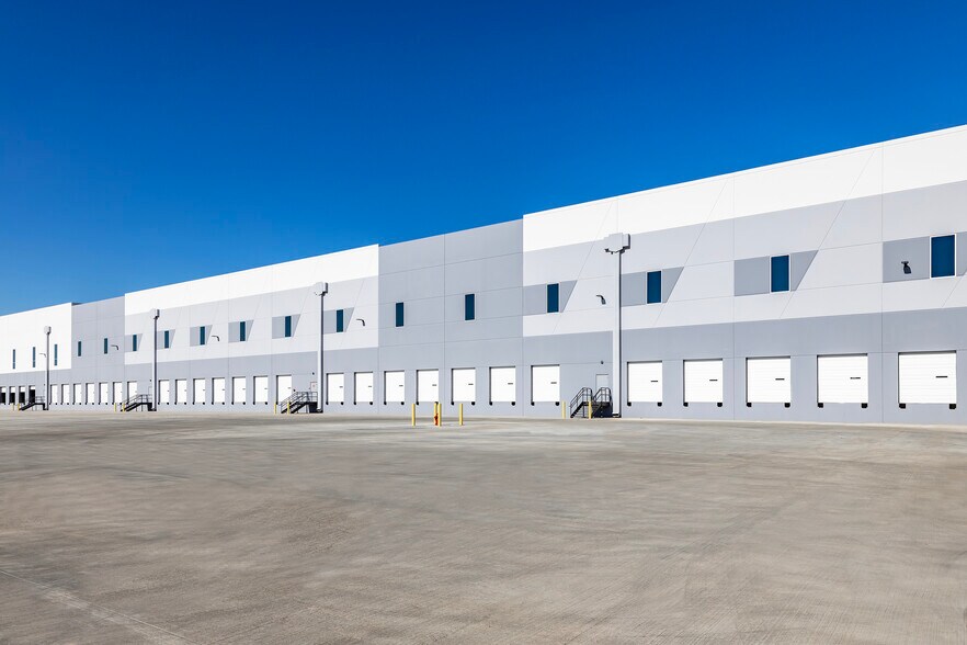 More Photos Of 16451 W. Glendale Avenue, Litchfield Park Warehouse For Lease