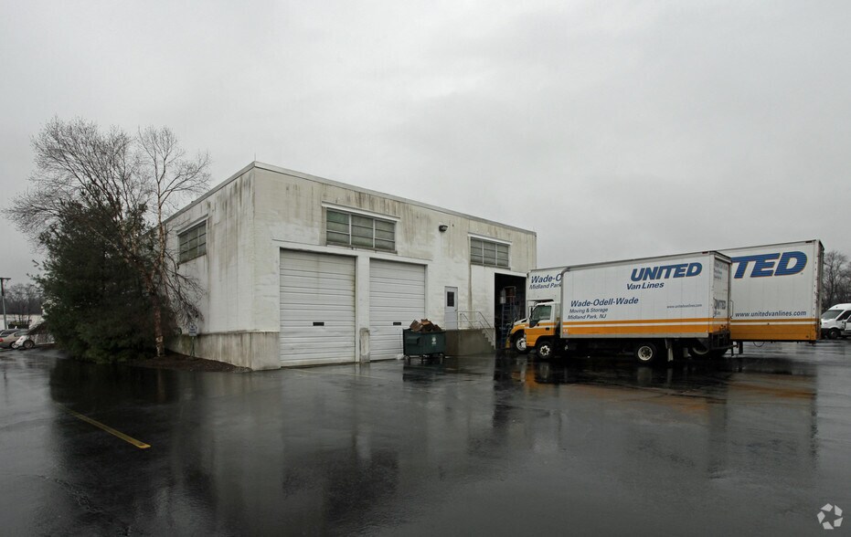 More Photos Of 80 Greenwood Ave, Midland Park Warehouse For Lease