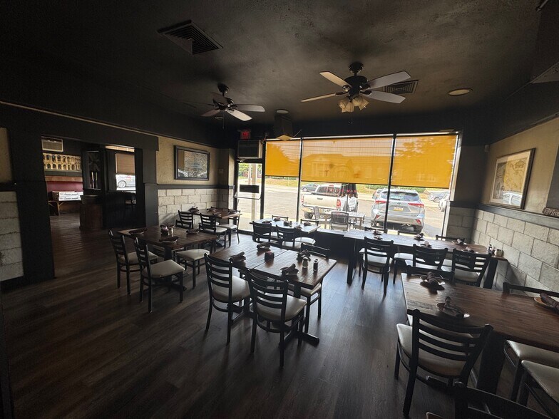 More Photos Of 513-519 Germantown Pike, Lafayette Hill Storefront For Lease