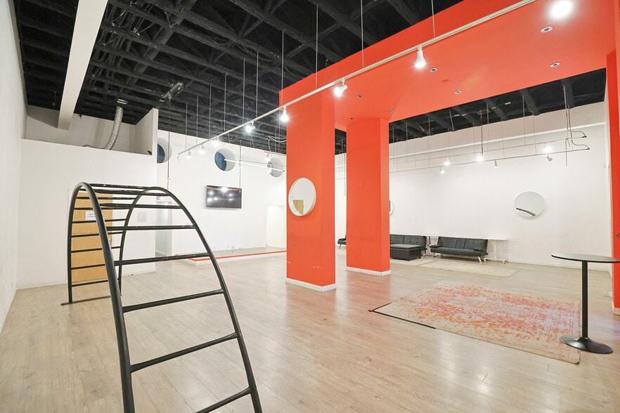 More Photos Of 908-910 N La Cienega Blvd, Los Angeles Storefront Retail Office For Sale