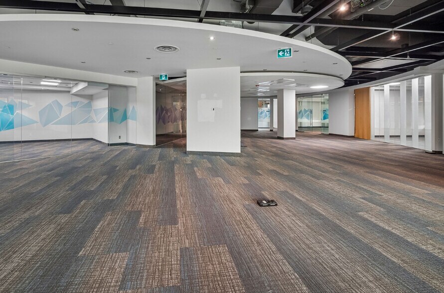 More Photos Of 1380 Rodick Rd, Markham Office For Sale