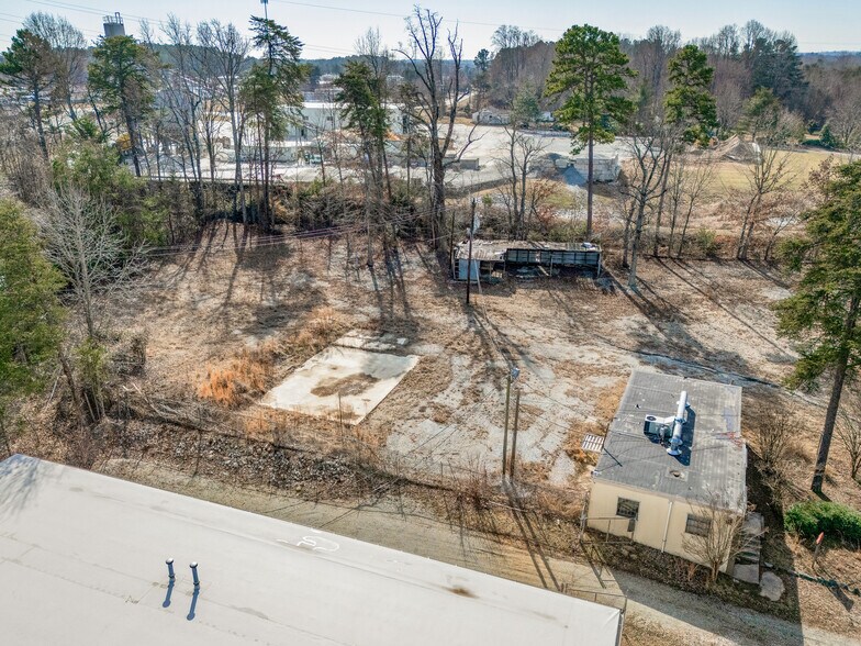 More Photos Of 1021 Tarrant Rd, Greensboro Land For Lease