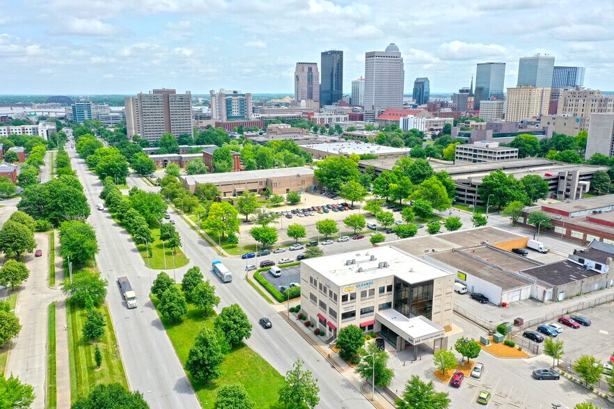 More Photos Of 645 Roy Wilkins Ave, Louisville Medical For Lease