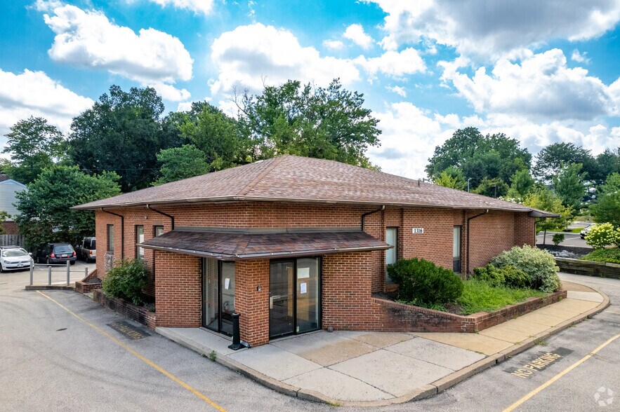 More Photos Of 1316 Bethlehem Pike, Flourtown Bank For Sale