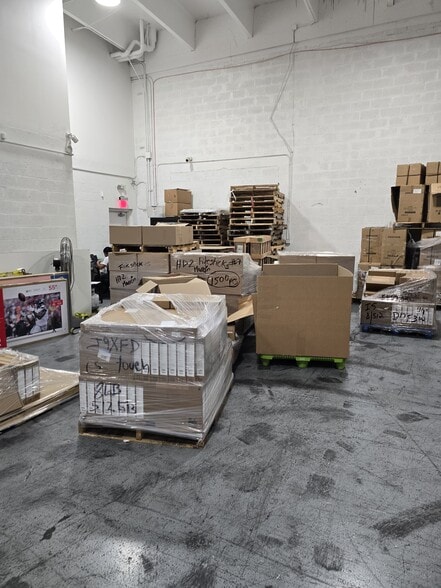 More Photos Of 4650-4698 NW 74th Ave, Miami Warehouse For Lease