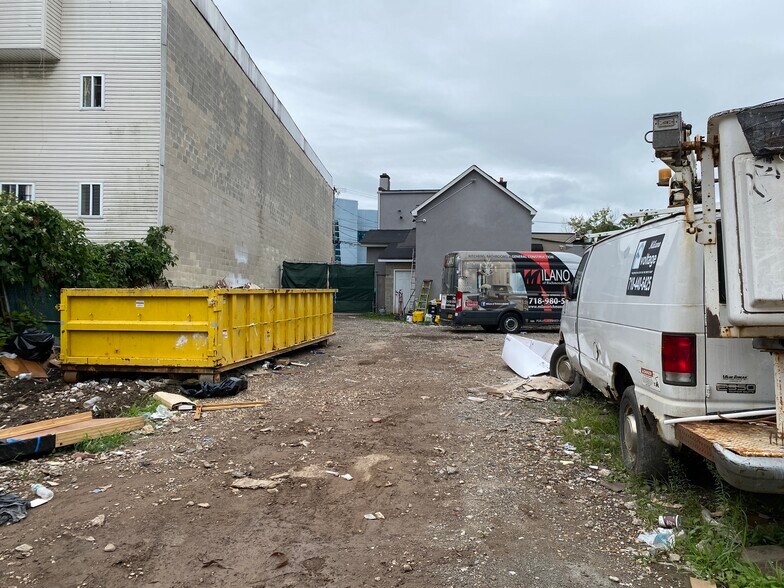 More Photos Of 871 Post Ave, Staten Island Storefront Retail Residential For Sale