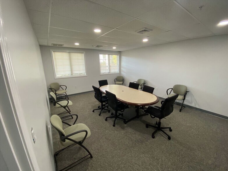 More Photos Of 19 Bridge St, Kittery Coworking Space