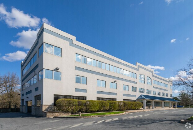 More Photos Of 620 Stanton Christiana Rd, Newark Medical For Lease