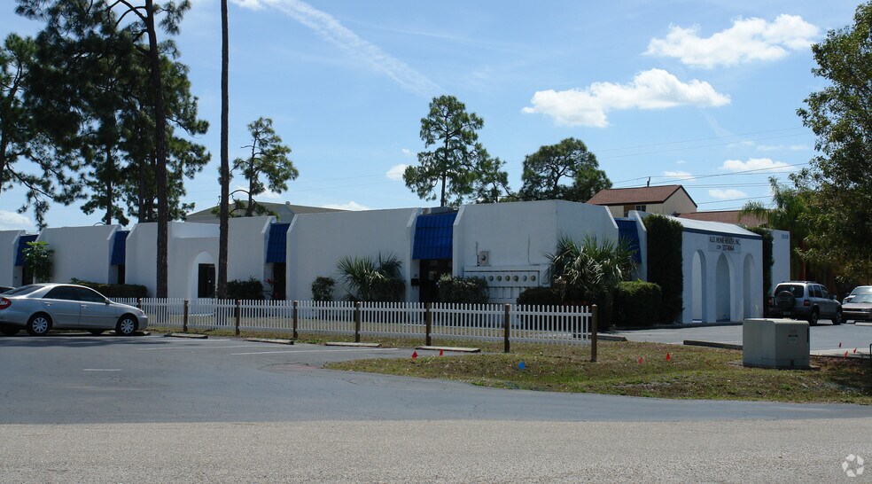 More Photos Of 6238 Presidential Ct, Fort Myers Medical For Sale
