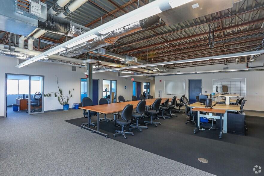 More Photos Of 100 Pennsylvania Ave, Framingham Office For Sale