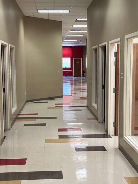 More Photos Of 7001 NW 4th Blvd, Gainesville Freestanding For Sale