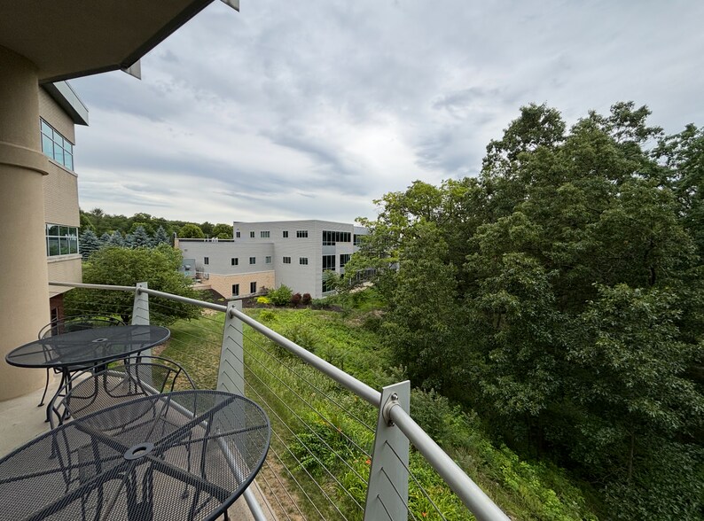 More Photos Of 3264 N Evergreen Dr NE, Grand Rapids Medical For Sale