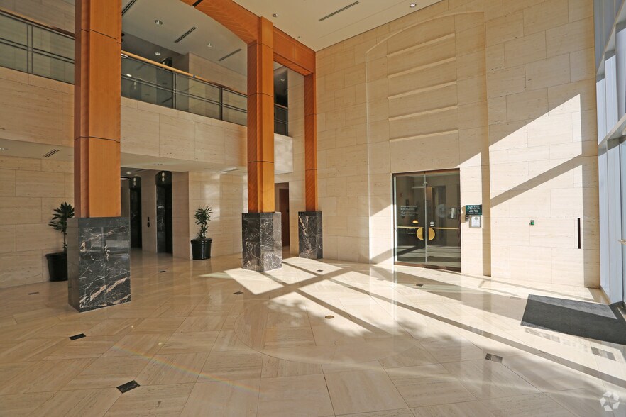More Photos Of 1500 Urban Center Dr, Vestavia Hills Office For Lease