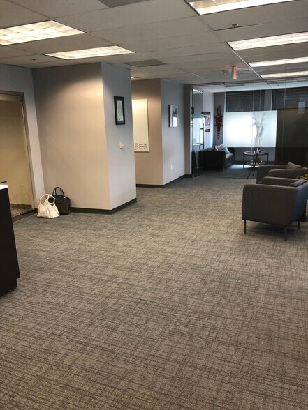 More Photos Of 22 N Front St, Memphis Office For Lease