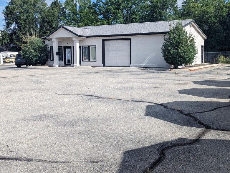 Primary Photo Of 6614 W State St, Boise Auto Dealership For Lease