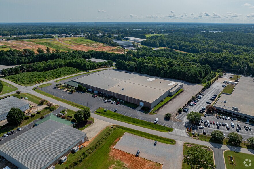 More Photos Of 35 Weathers St, Youngsville Manufacturing For Lease