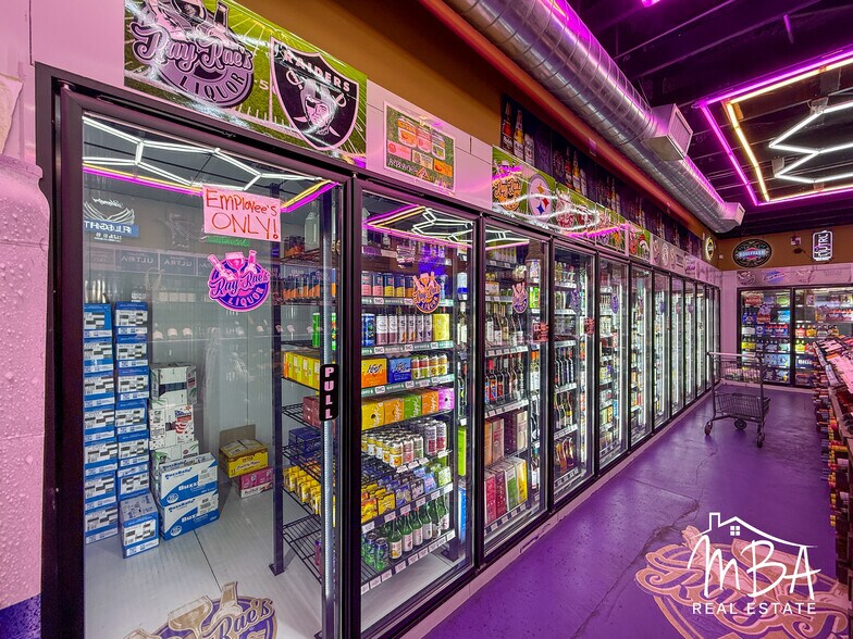 More Photos Of 1505 E Kansas Ave, Garden City Restaurant For Sale