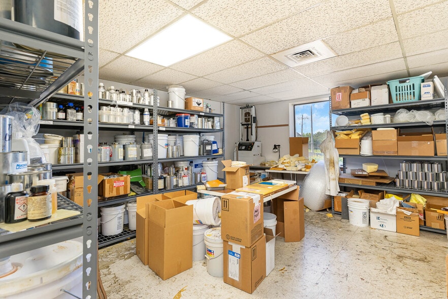 More Photos Of 3400 Cheatham Ave, Minneapolis Manufacturing For Sale