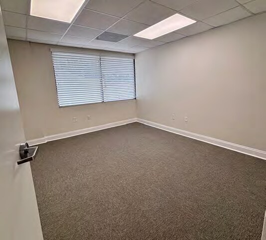 More Photos Of 537 Long Point Rd, Mount Pleasant Office For Lease
