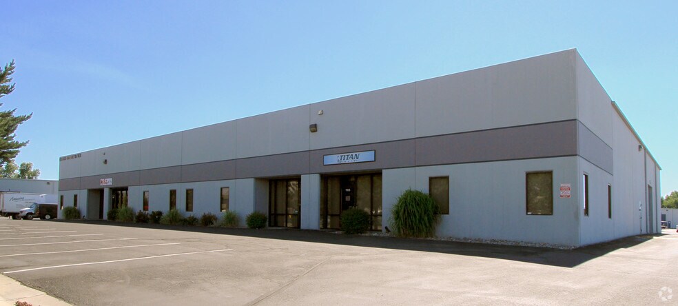 More Photos Of 1105-1285 Marietta Way, Sparks Showroom For Lease
