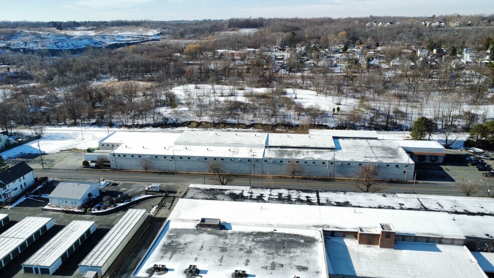 More Photos Of 400-465 Saratoga St, Cohoes Manufacturing For Sale