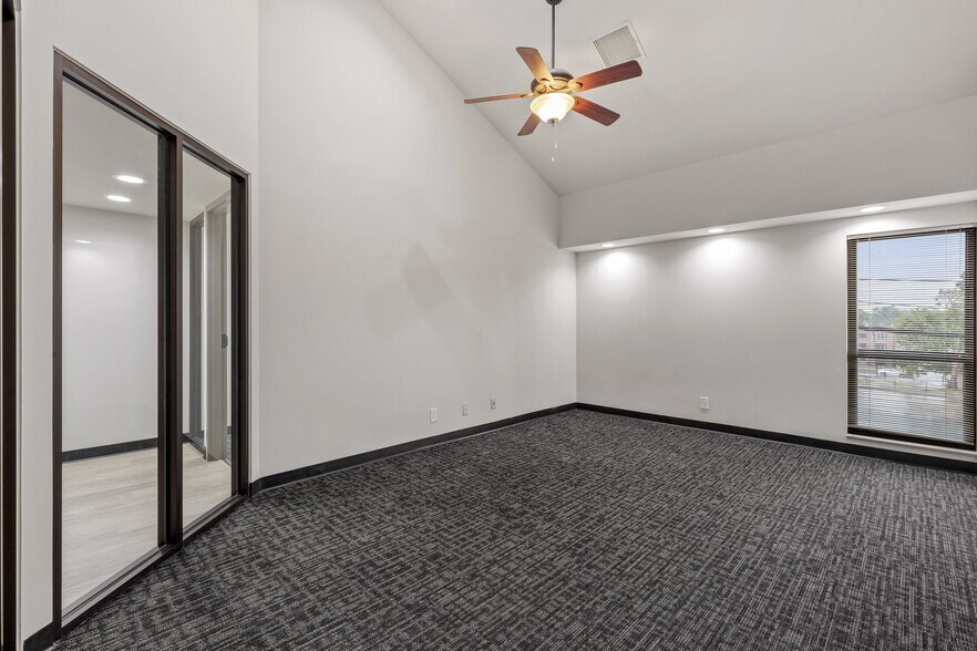 More Photos Of 1515 S Boulder Ave, Tulsa Office For Lease