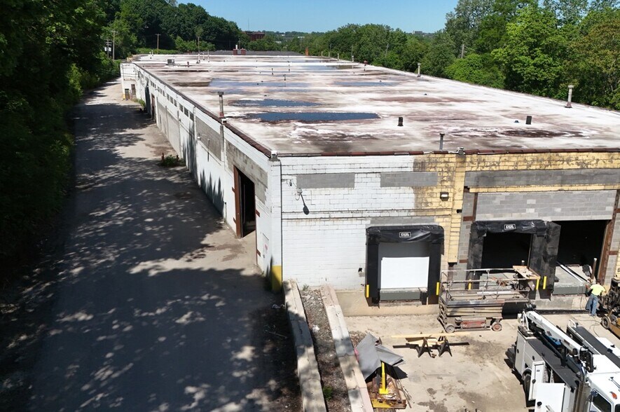 More Photos Of 131 N Summit St, Akron Warehouse For Lease