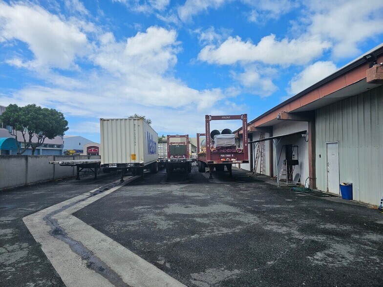 More Photos Of 2886 Paa St, Honolulu Land For Lease