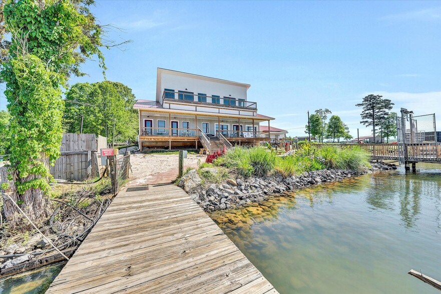 More Photos Of 3619 Airport Rd, Moneta Marina For Sale