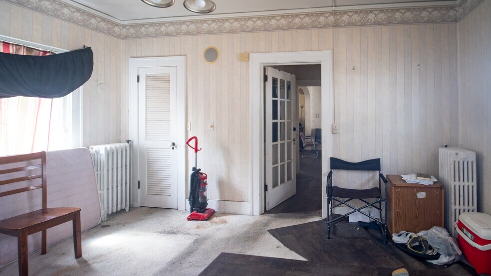 More Photos Of 707 E Center St, Rochester Apartments For Sale
