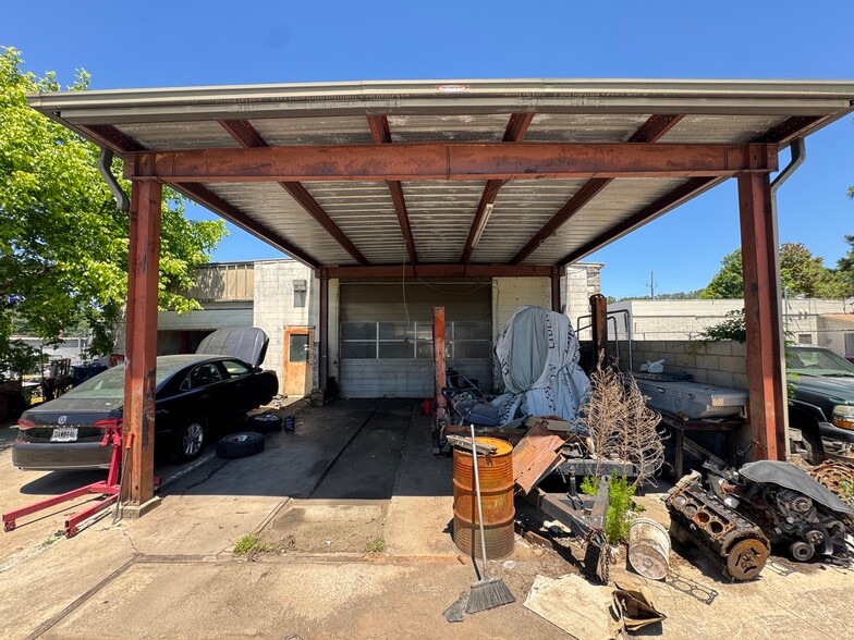 More Photos Of 4050 Lawrenceville Hwy NW, Lilburn Auto Repair For Sale