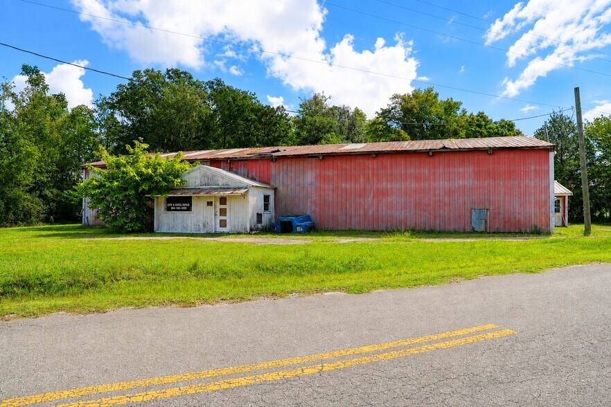More Photos Of 103 Container rd, Starke Flex For Sale