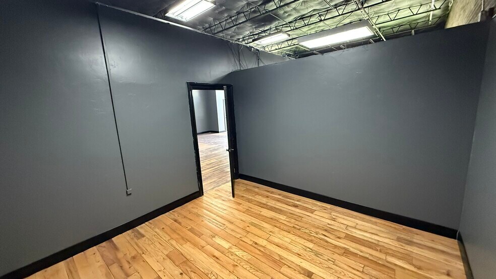 More Photos Of 2601 S Constitution Blvd, Salt Lake City Manufacturing For Lease