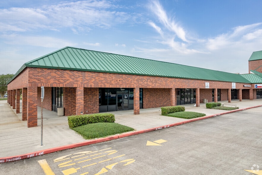 More Photos Of 14001-14065 Delany Rd, La Marque Unknown For Lease