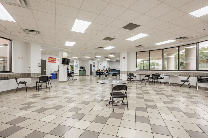 More Photos Of 815 Whitney Rd W, Fairport Warehouse For Lease