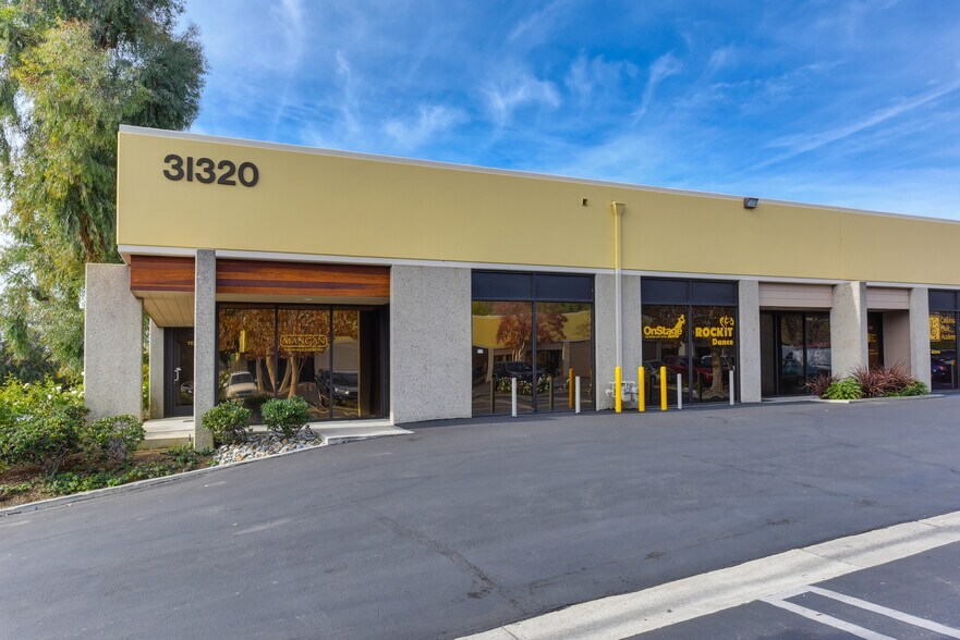 More Photos Of 31304-31348 Via Colinas, Westlake Village Unknown For Lease