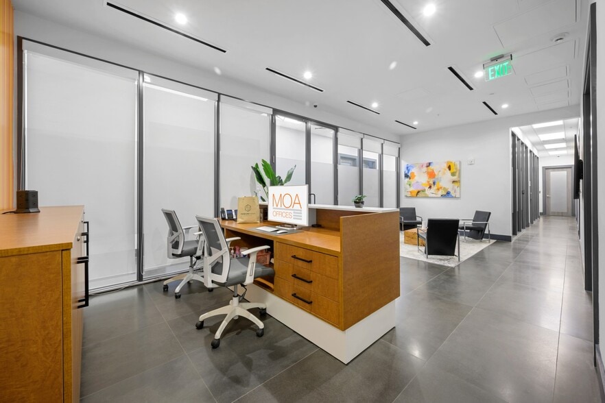More Photos Of 19790 W Dixie Hwy, Aventura Office For Sale
