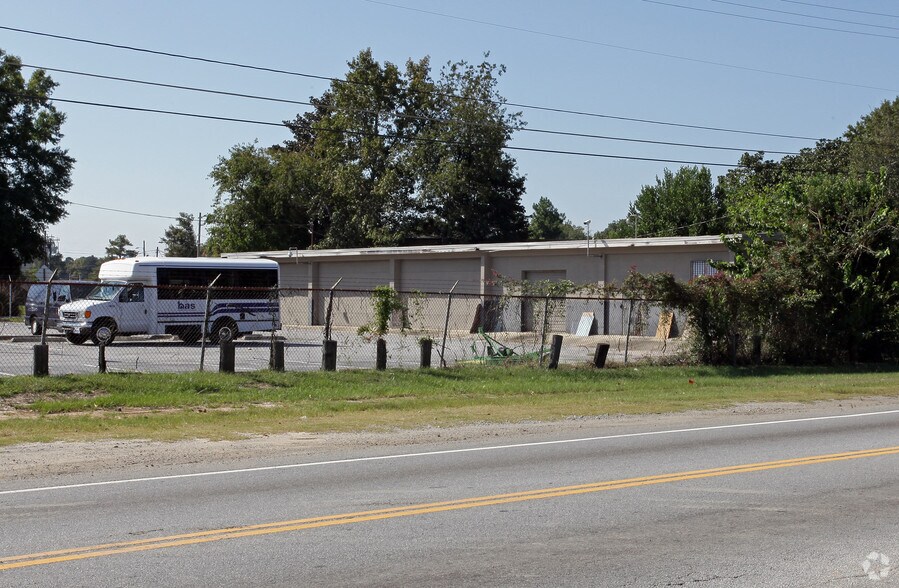 More Photos Of 6 Ross Rd, Savannah Warehouse For Sale