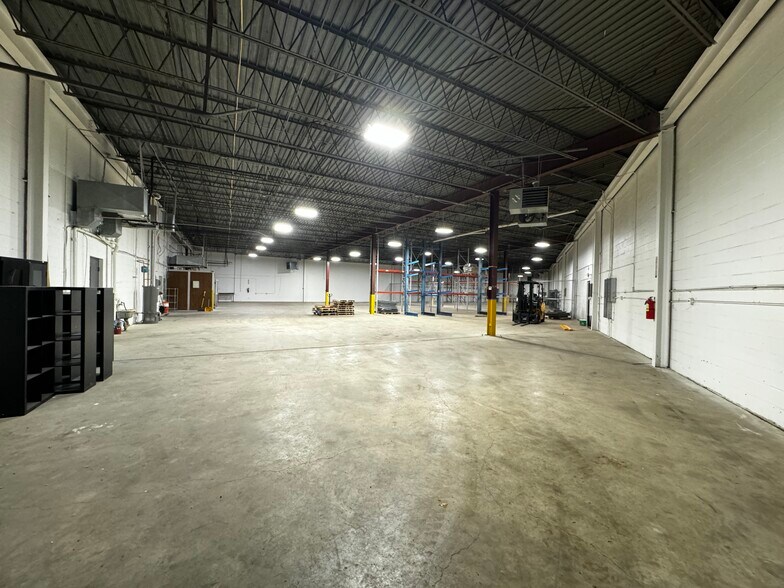More Photos Of 10450-10452 Baur Blvd, Olivette Warehouse For Sale