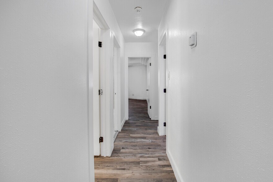 More Photos Of 520 W 82nd St, Los Angeles Apartments For Sale