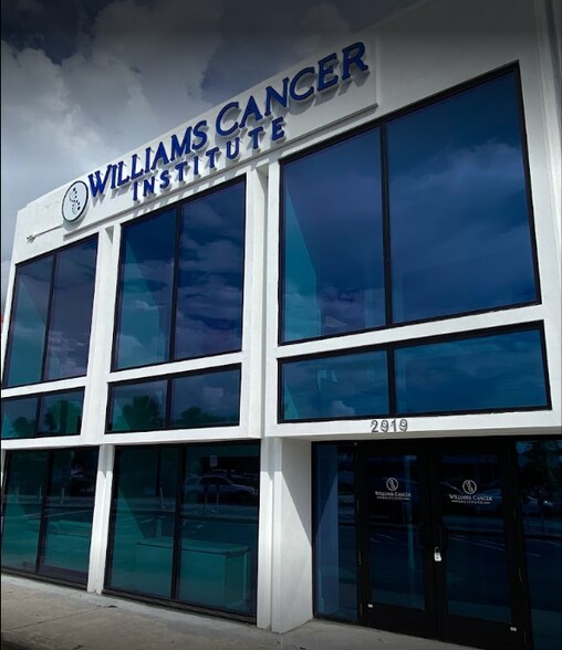 Primary Photo Of 2919 E Commercial Blvd, Fort Lauderdale Medical For Sale