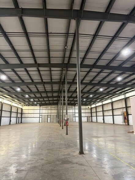 More Photos Of 101 Emmett Rd, Dunn Warehouse For Lease