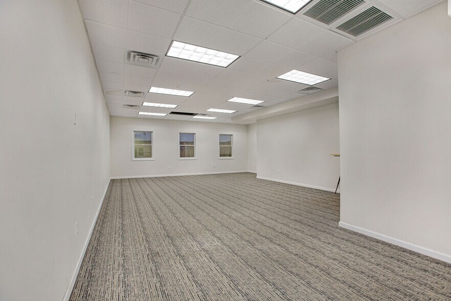 More Photos Of 256 2nd St, Lakewood Storefront For Lease