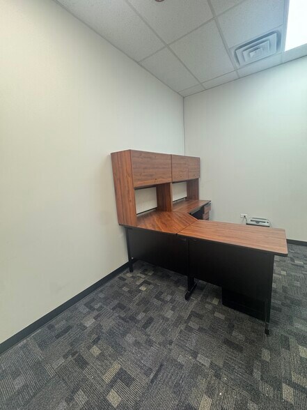 More Photos Of 4579-4583 State Route 71, Oswego Storefront Retail Office For Lease