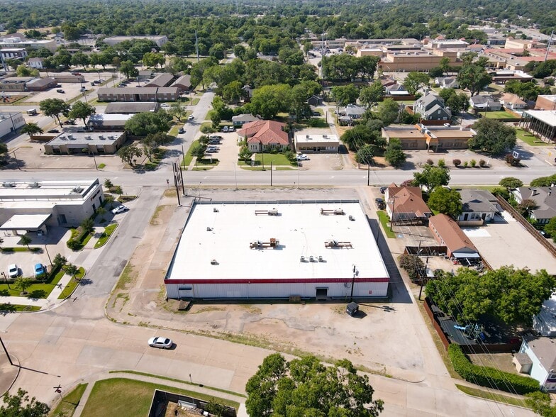 More Photos Of 1101 Main St, Garland Warehouse For Sale