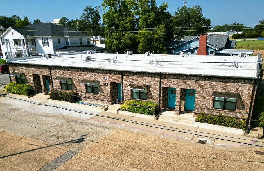 Primary Photo Of 901 Broadway Blvd, Kilgore Apartments For Sale