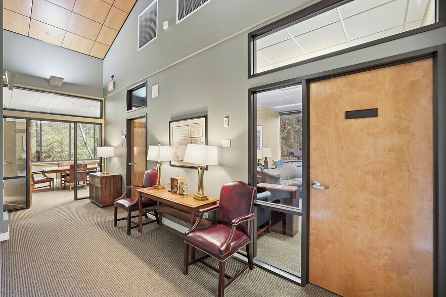 More Photos Of 68031 Capital Trace Row, Mandeville Office For Lease