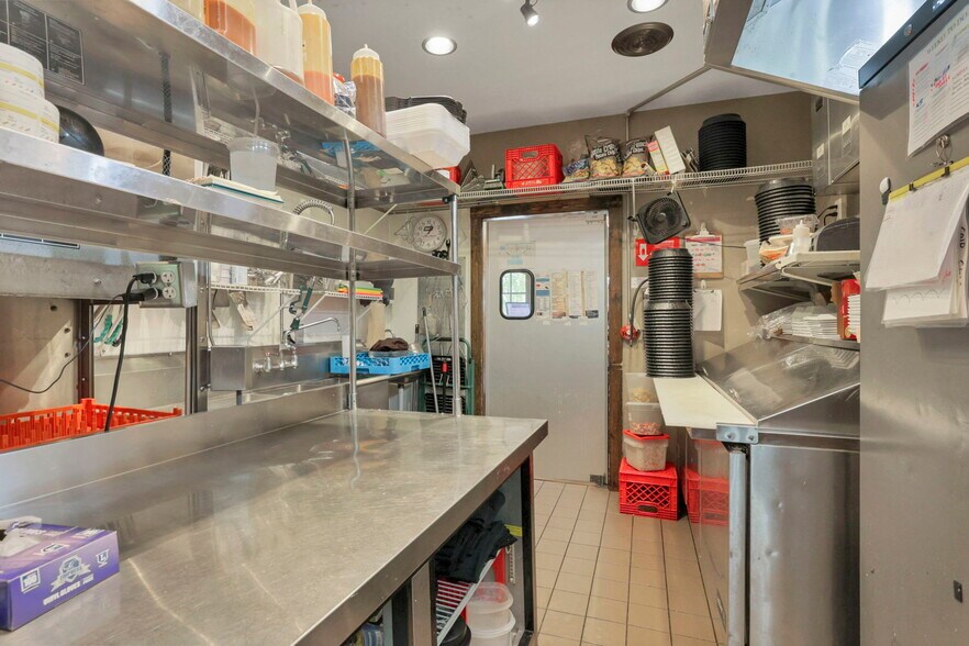 More Photos Of 14675 Zion Rd, Thornville Restaurant For Sale